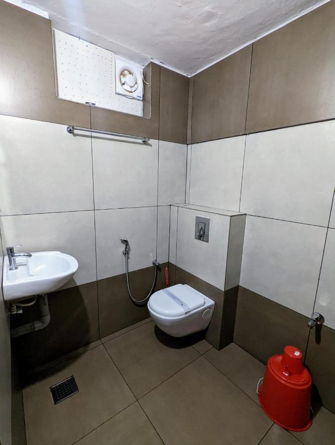 The Wayanad Club Hotel Sultan Bathery Bagian luar foto