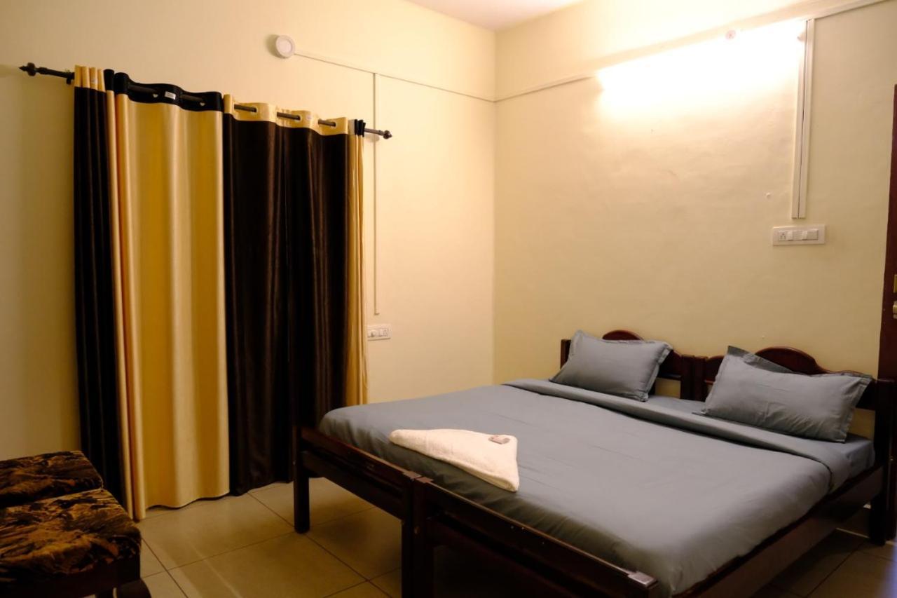 The Wayanad Club Hotel Sultan Bathery Bagian luar foto