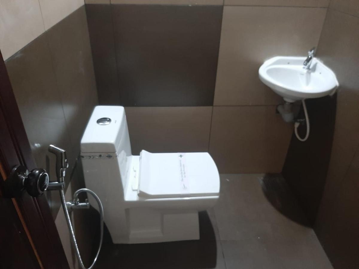 The Wayanad Club Hotel Sultan Bathery Bagian luar foto